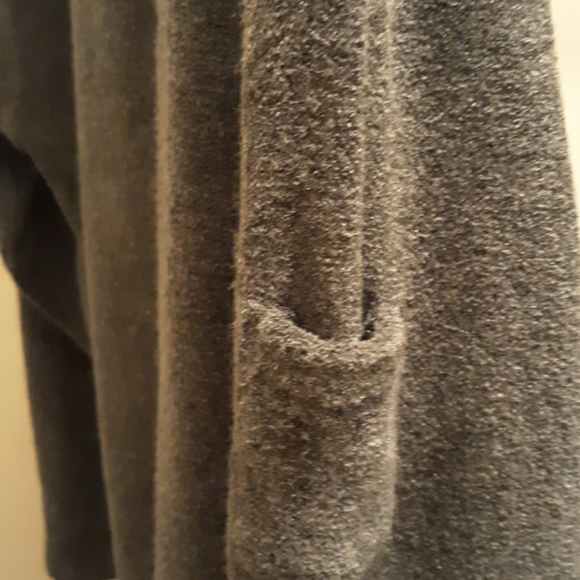 Nice pullover - Picture 3 of 4